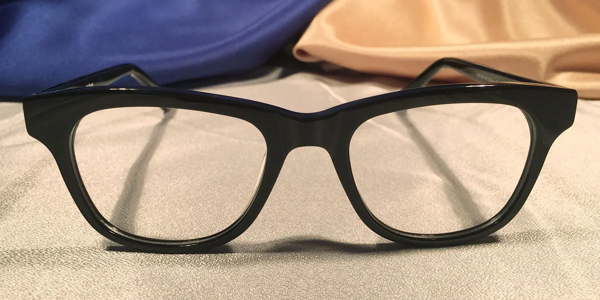 Bebops – Glossy Black and Tortoise Frames that Define Cool