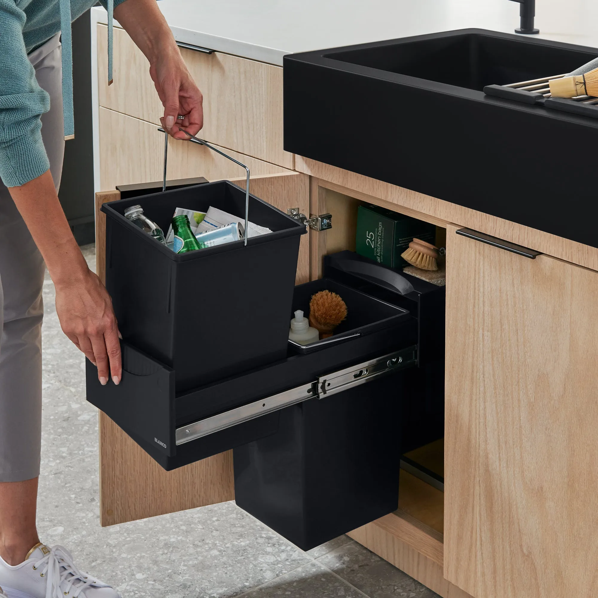 Blanco Botton II Storage System