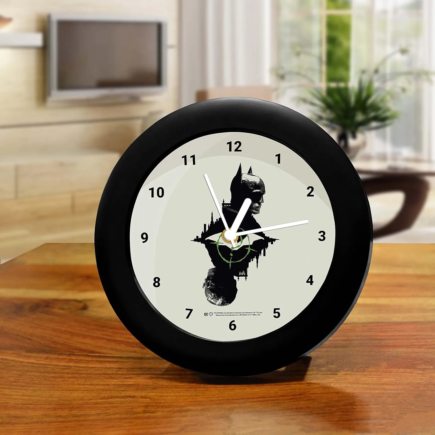 Epic Stuff - The Batman - The Batman vs Riddler Design Plastic Round Table Clock (with Numbering) - Officially Licensed by Warner Bros, USA