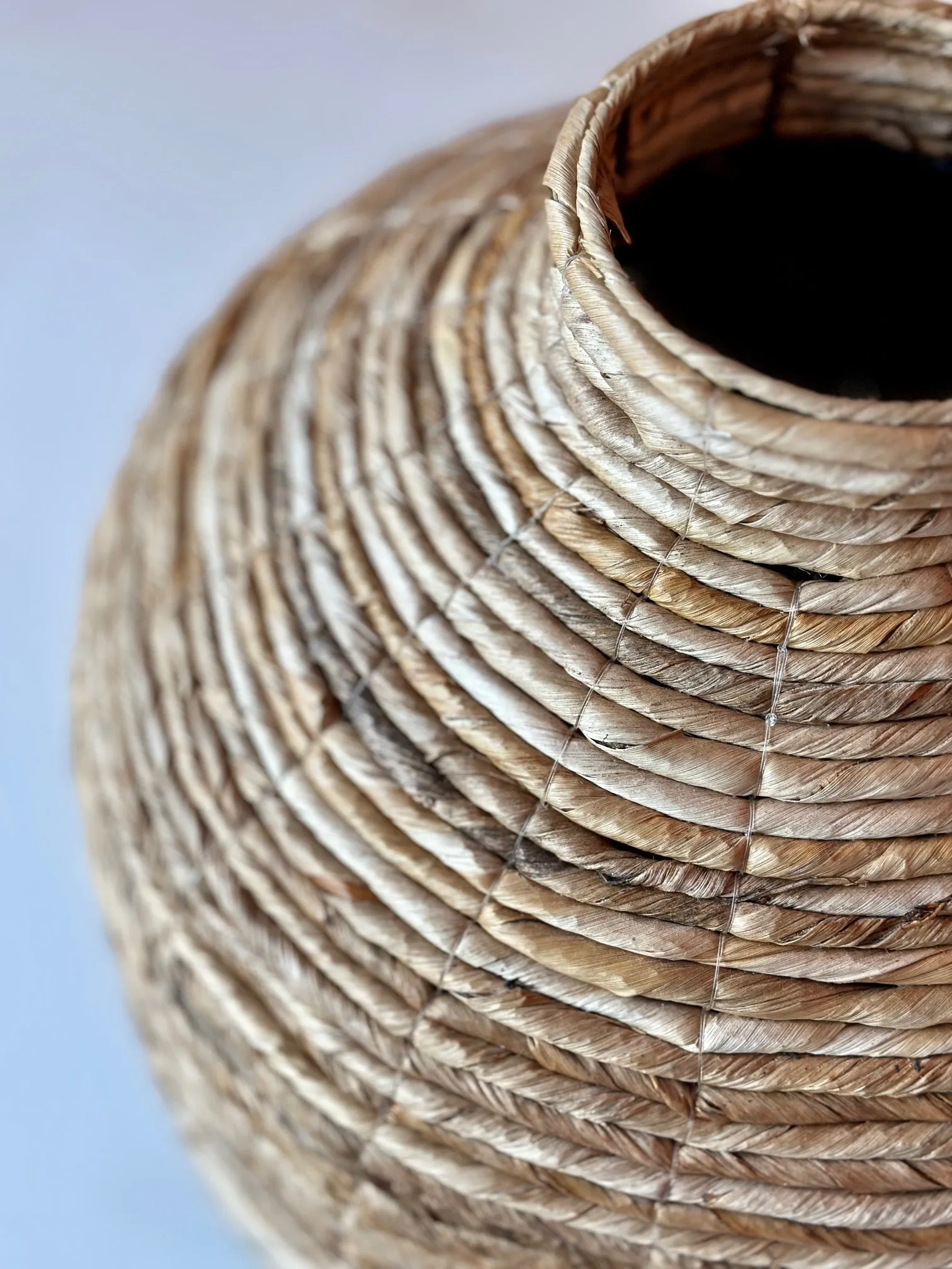 Mamasi Vase Abaca