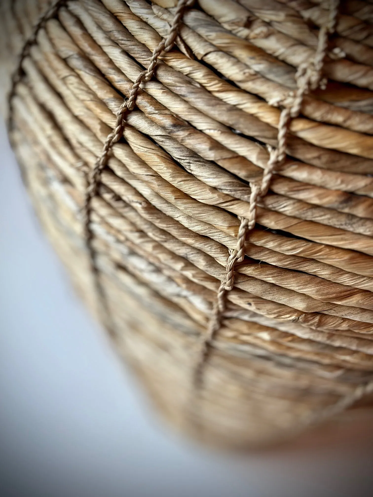Mamasi Vase Abaca